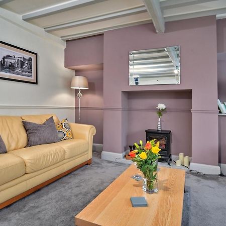 Finest Retreats - Cloggers Cottage Darley Экстерьер фото