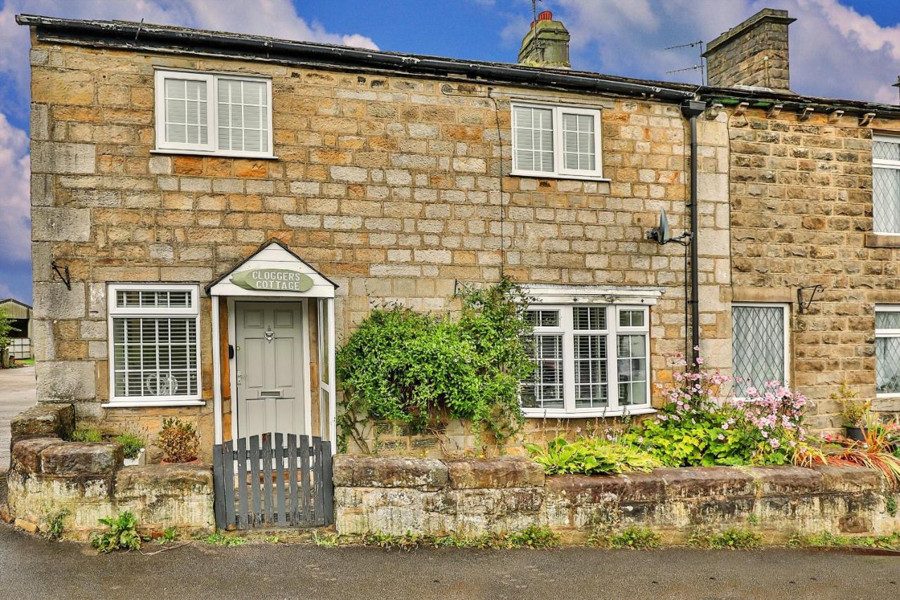 Finest Retreats - Cloggers Cottage Darley Экстерьер фото