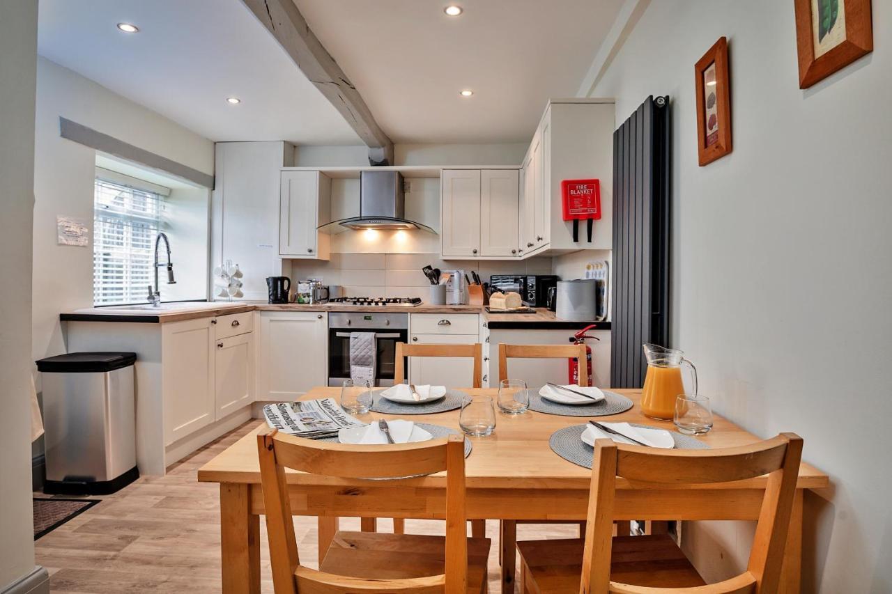 Finest Retreats - Cloggers Cottage Darley Экстерьер фото